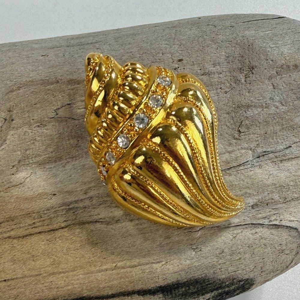KJL For Avon Gold Shell Pendant/Scarf Clip with Crystals
